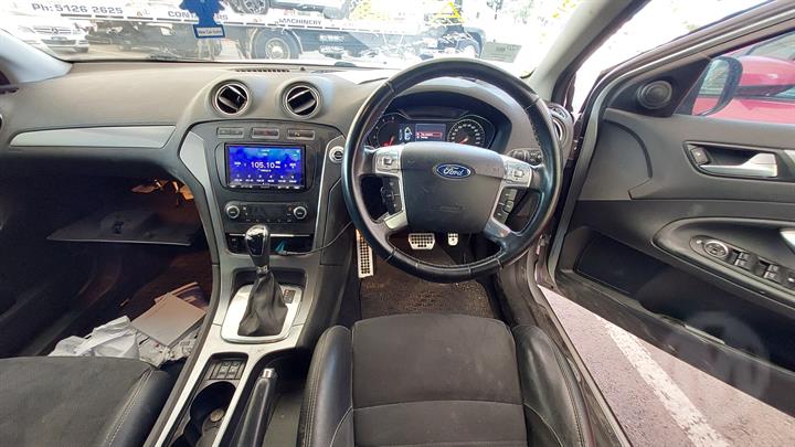Vehicle photo