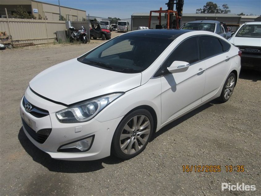 Vehicle photo