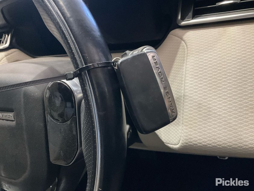 Vehicle photo