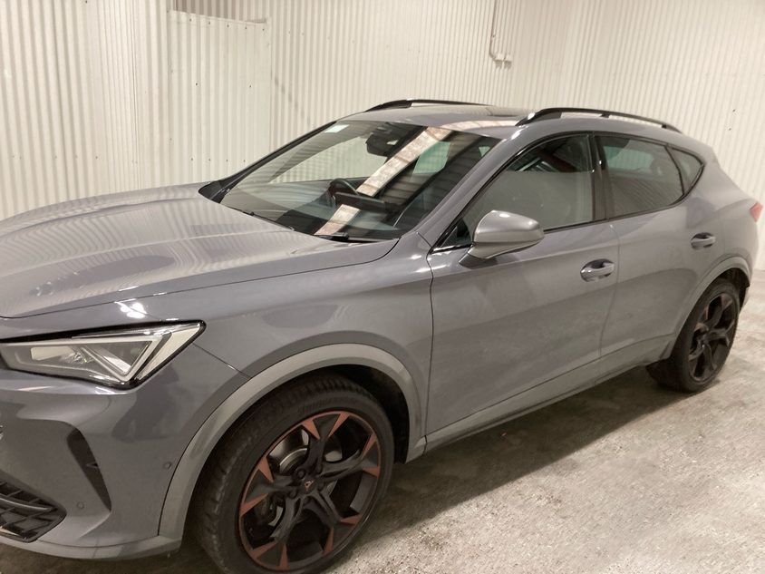 Vehicle photo