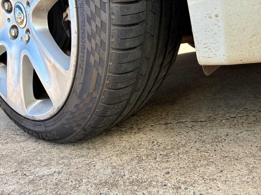 Vehicle photo