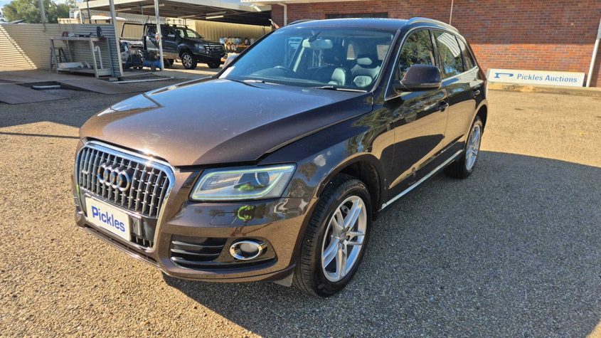 Vehicle photo