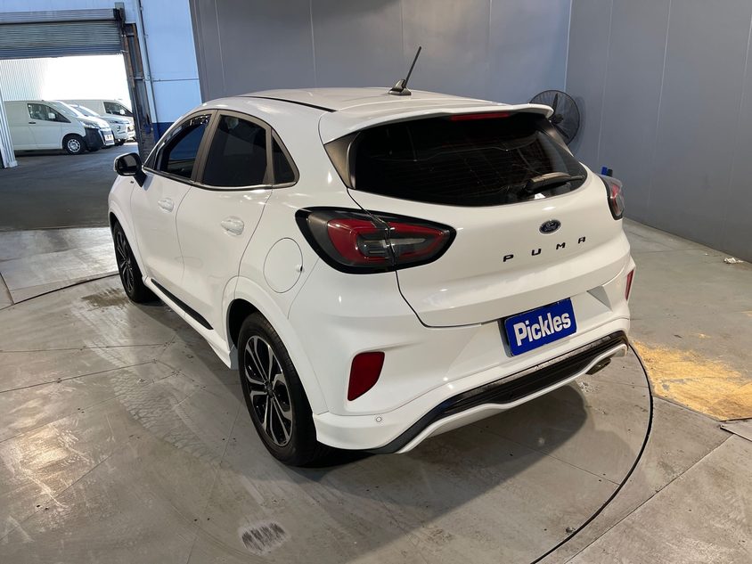 Vehicle photo