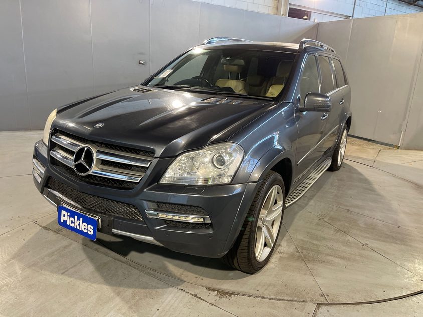Vehicle photo